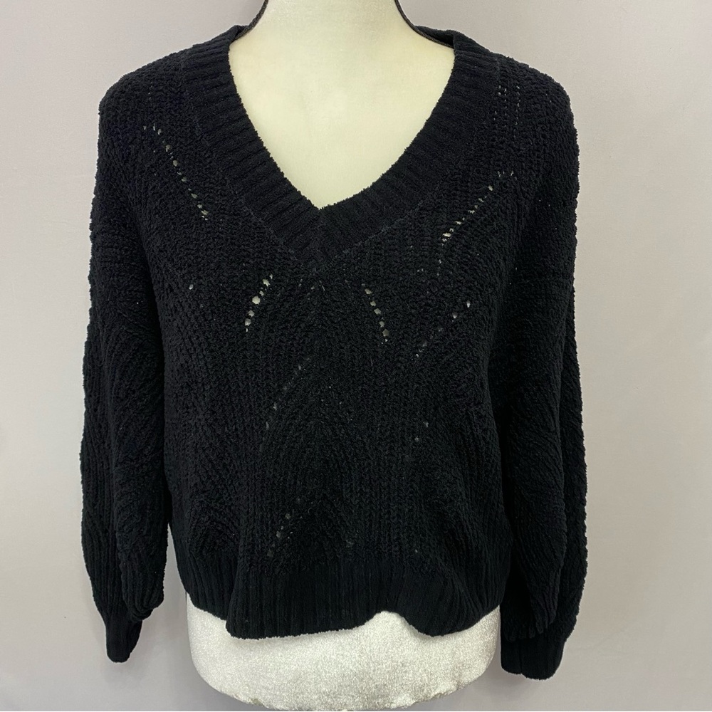 American Eagle Cropped Soft Velour Open Knit Black V-Neck Sweater Size S # 1488